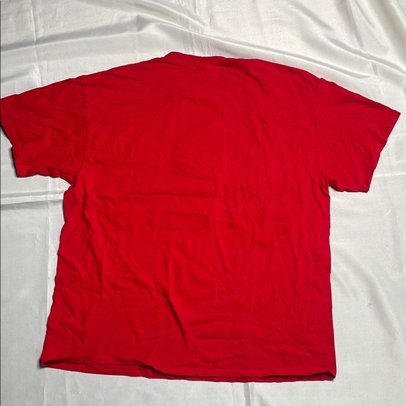 DELTA Red Santa Belt Graphic T-Shirt - Picture 7 of 7